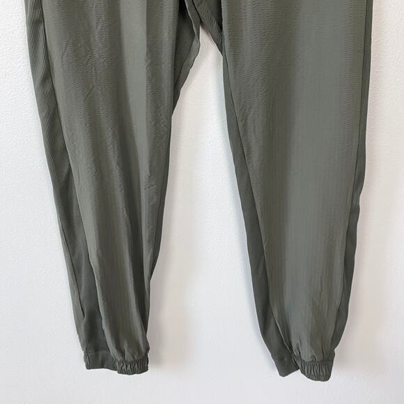Athleta Textured Brooklyn Jogger Mountain Olive Pull-On Elastic Waist Size 6 - Picture 4 of 12